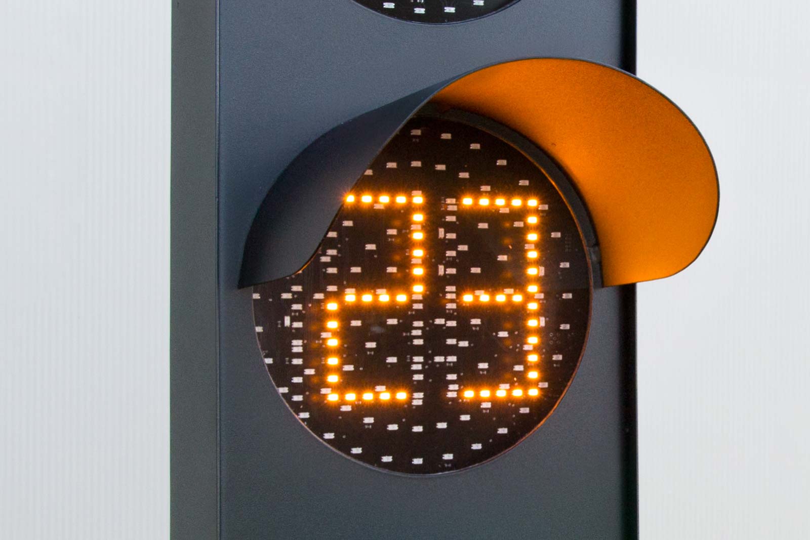 Mobile Ampelanlage mit integriertem Countdown-Timer für präzise Verkehrssteuerung